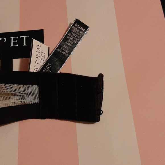 Victoria secret bra 34D - Picture 4 of 4